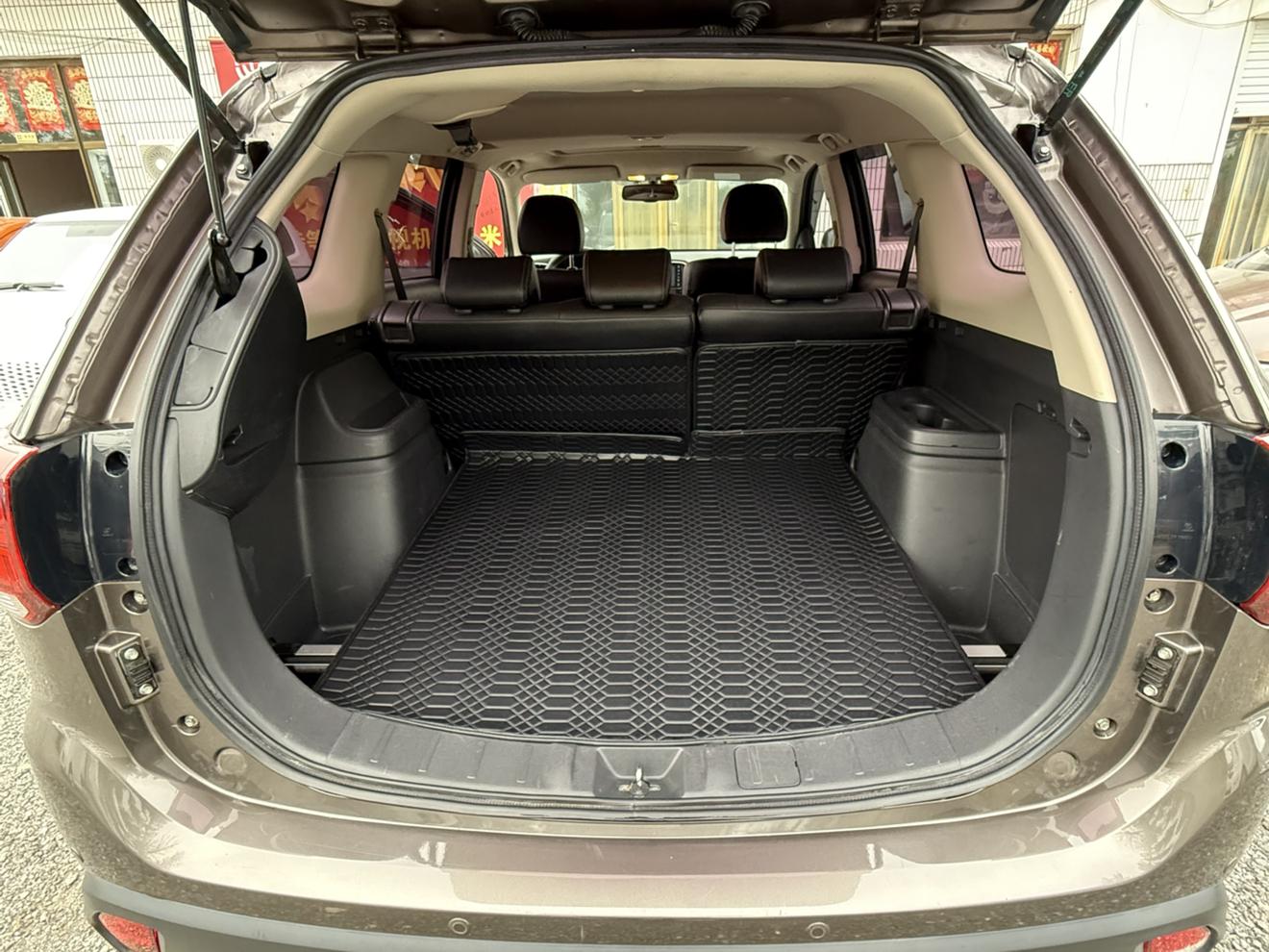 Mitsubishi Outlander 2016 thumb 10