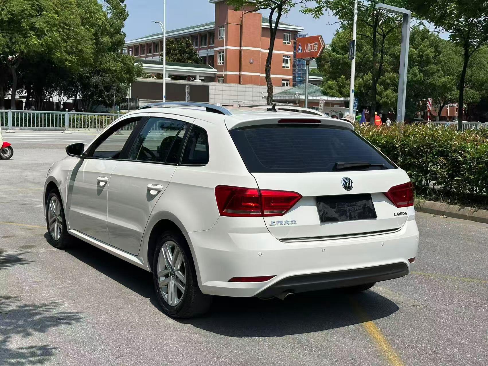 Volkswagen Lavida 2015 thumb 11