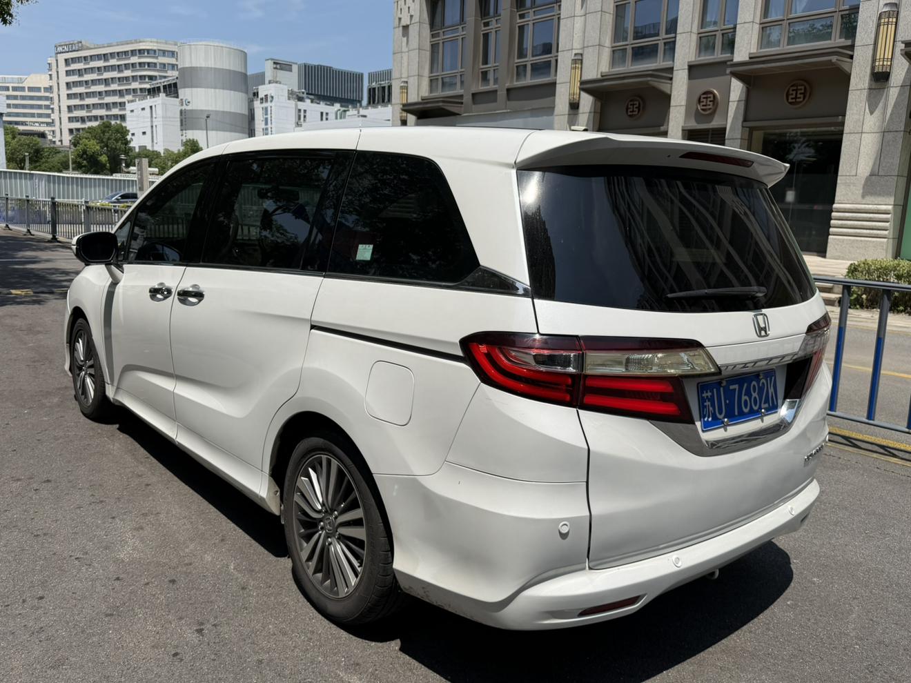 Honda Odyssey 2018 thumb 2