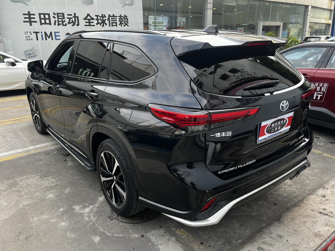 Toyota Crown 2021 thumb 3