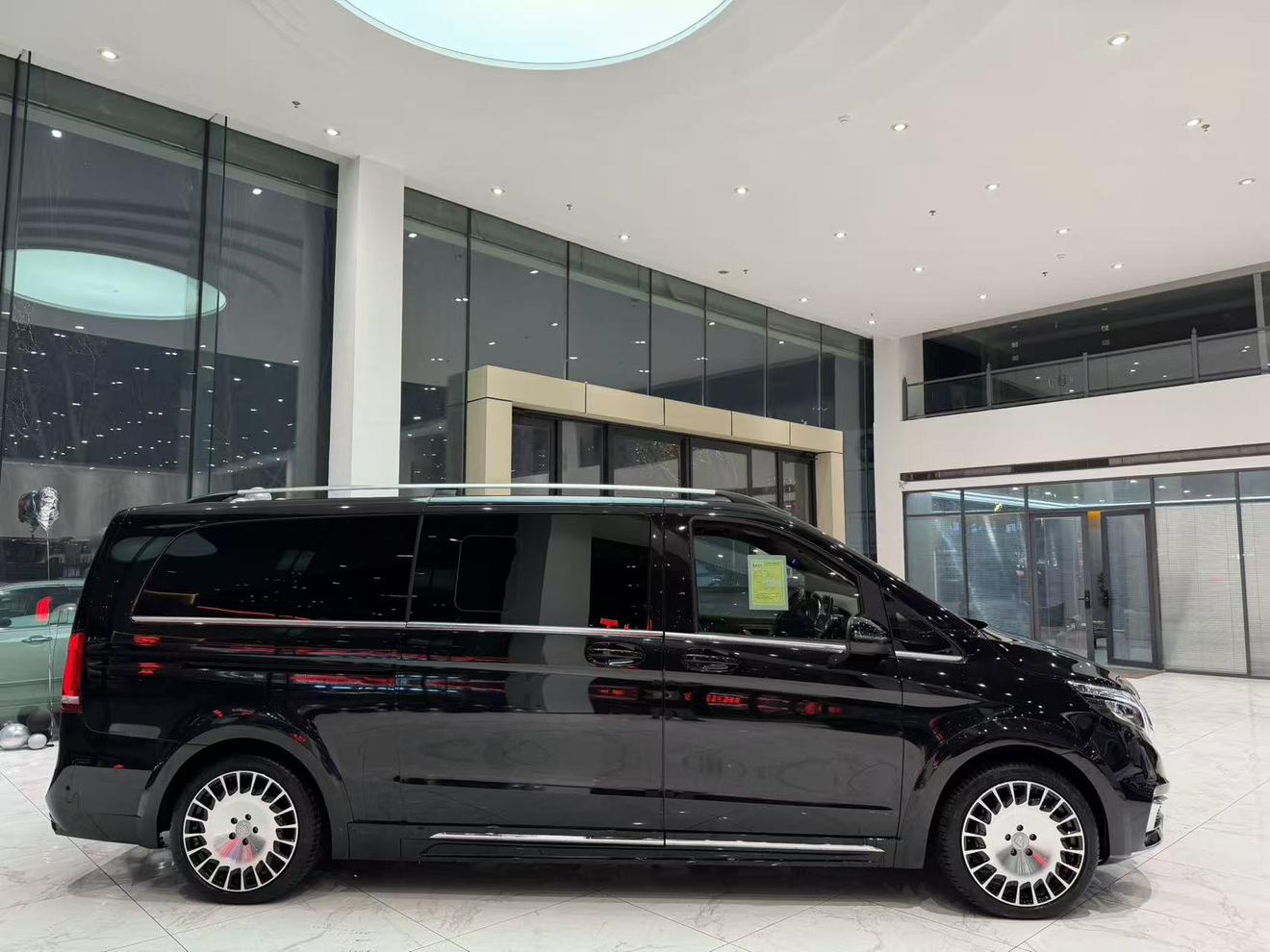 Mercedes-Benz V-Класс 2018 thumb 6