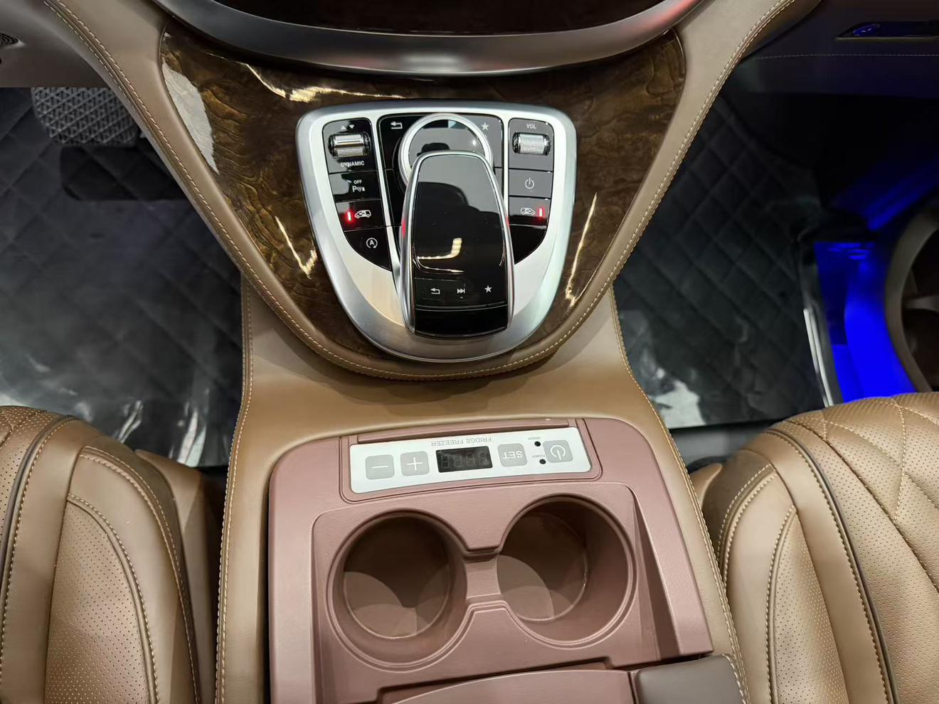 Mercedes-Benz V-Класс 2018 thumb 12
