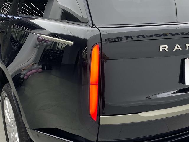 Land Rover Range Rover 2023 thumb 6