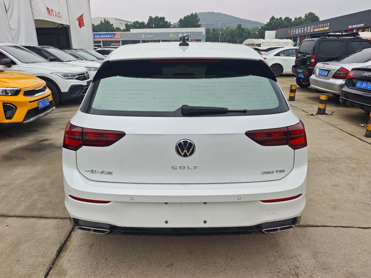 Volkswagen Golf Sportsvan 2023 thumb 3