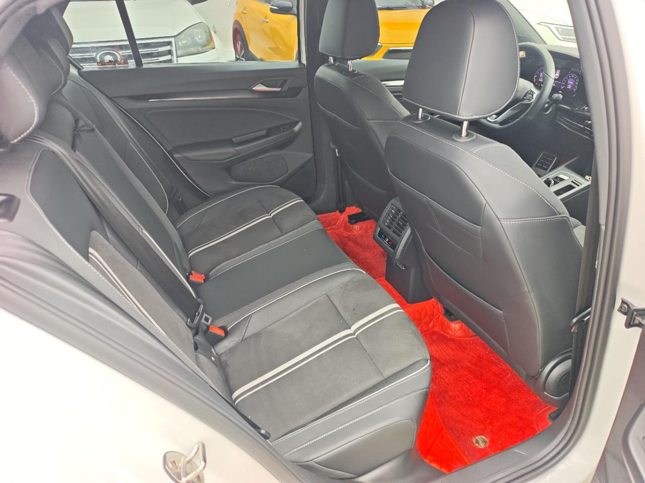 Volkswagen Golf Sportsvan 2023 thumb 12