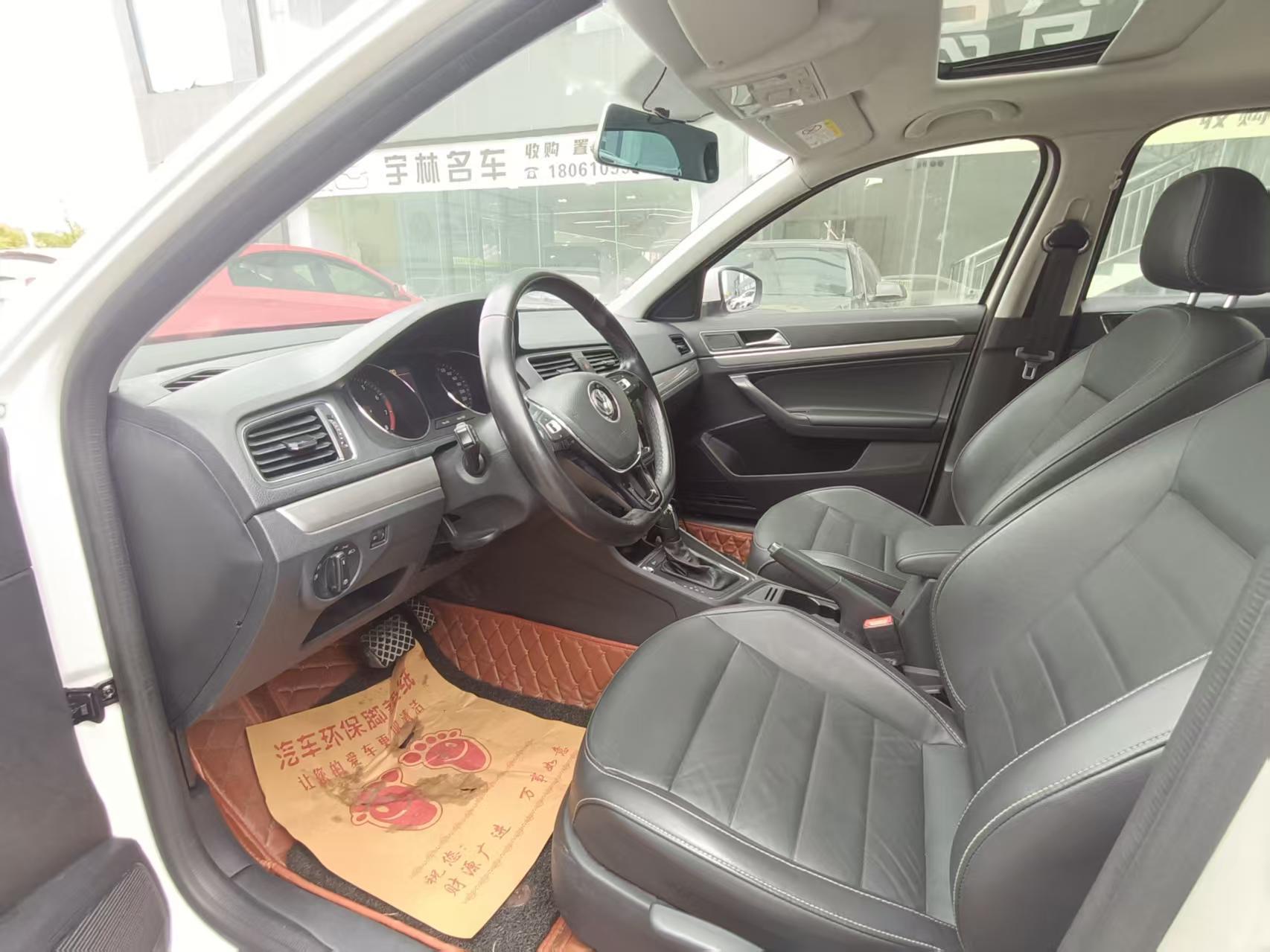 Volkswagen Lavida XR 2017 thumb 6