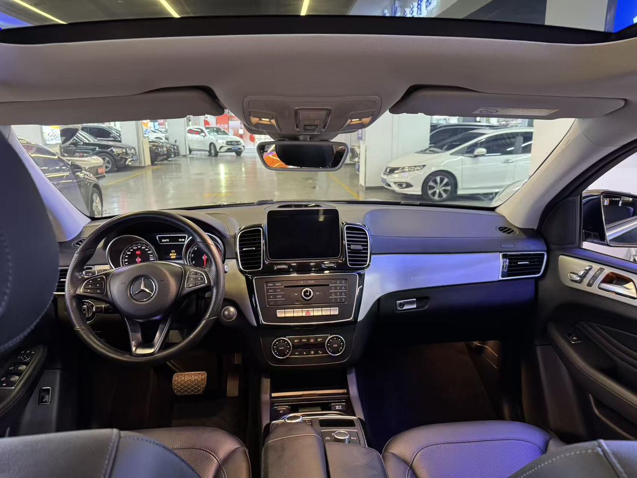 Mercedes-Benz GLE 2018 thumb 5