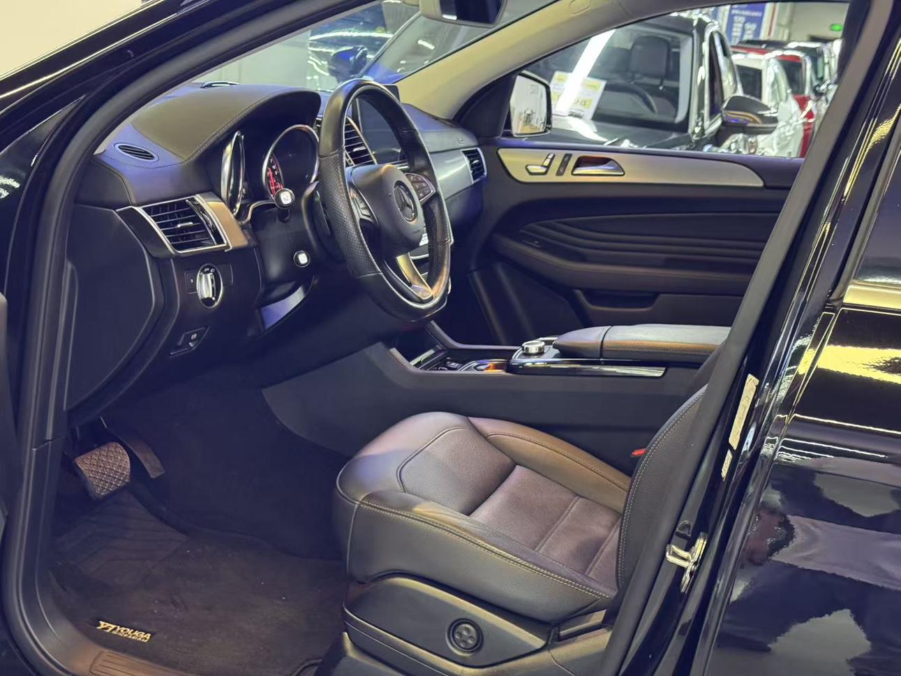 Mercedes-Benz GLE 2018 thumb 7