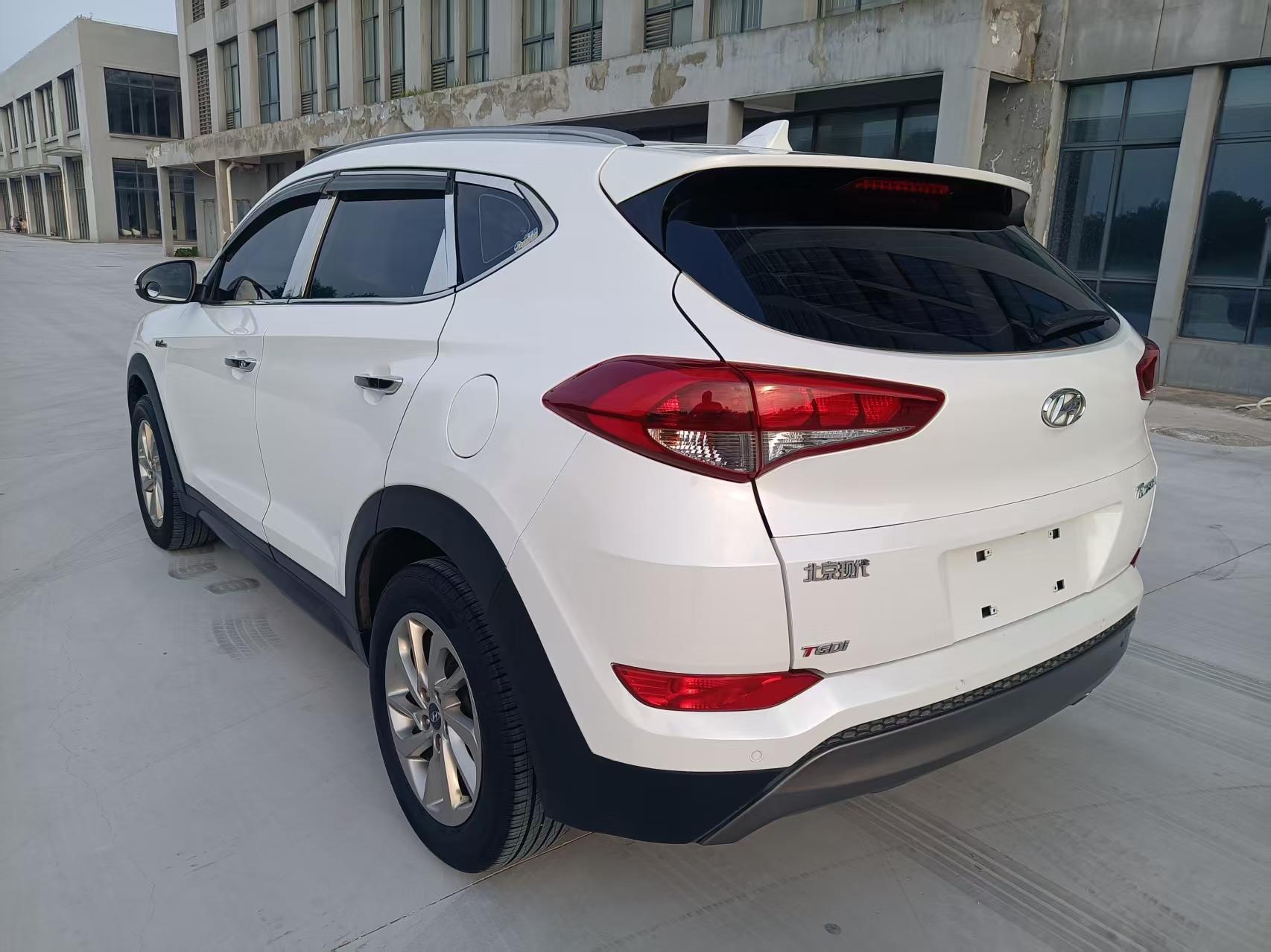 Hyundai Tucson 2015 thumb 2