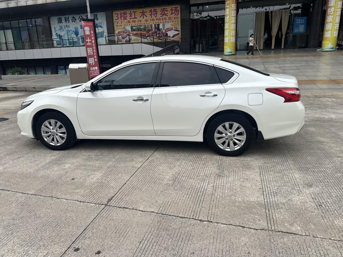 Nissan Altima 2016 thumb 2