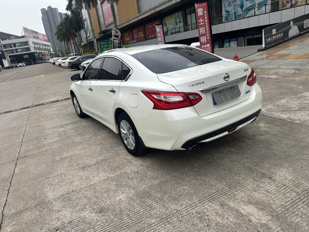Nissan Altima 2016 thumb 3