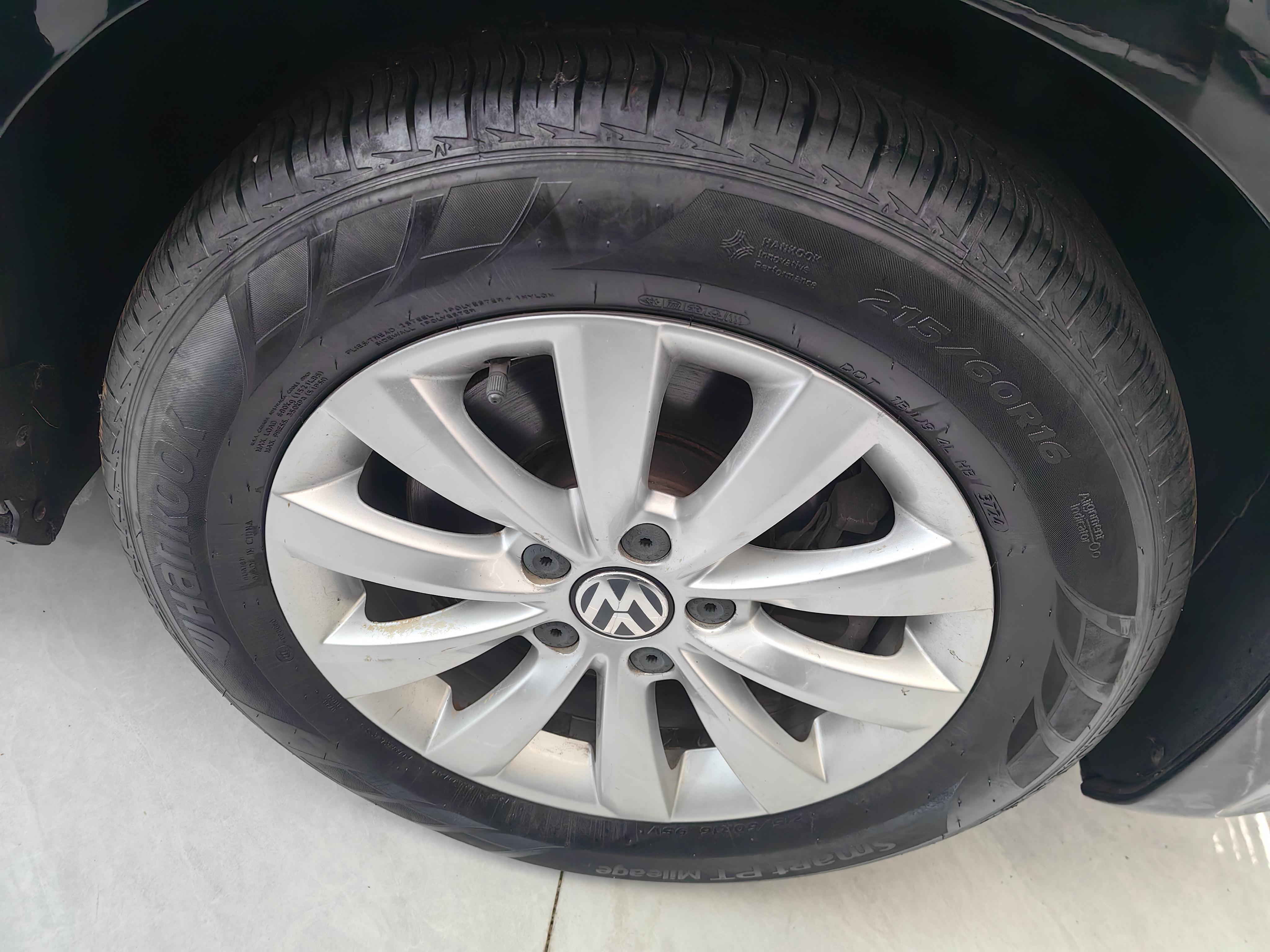 Volkswagen Passat (North America and China) 2014 thumb 4