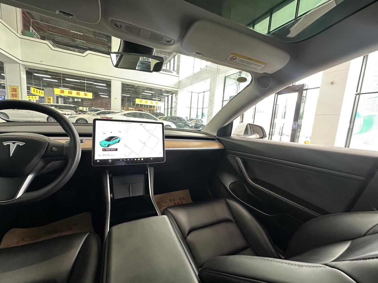 Tesla Model 3 2020 thumb 9