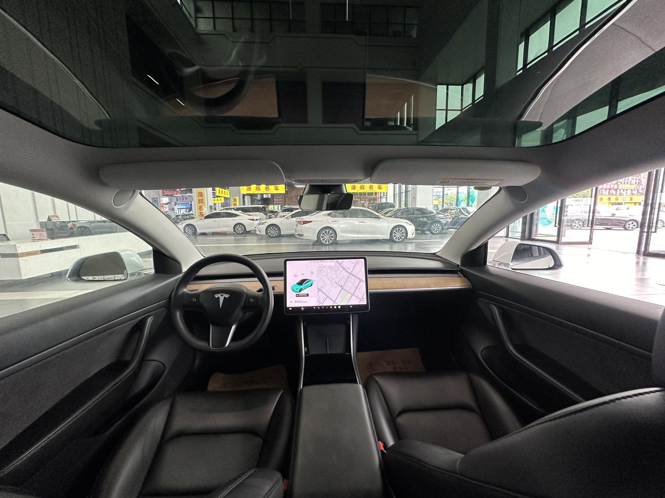 Tesla Model 3 2020 thumb 11