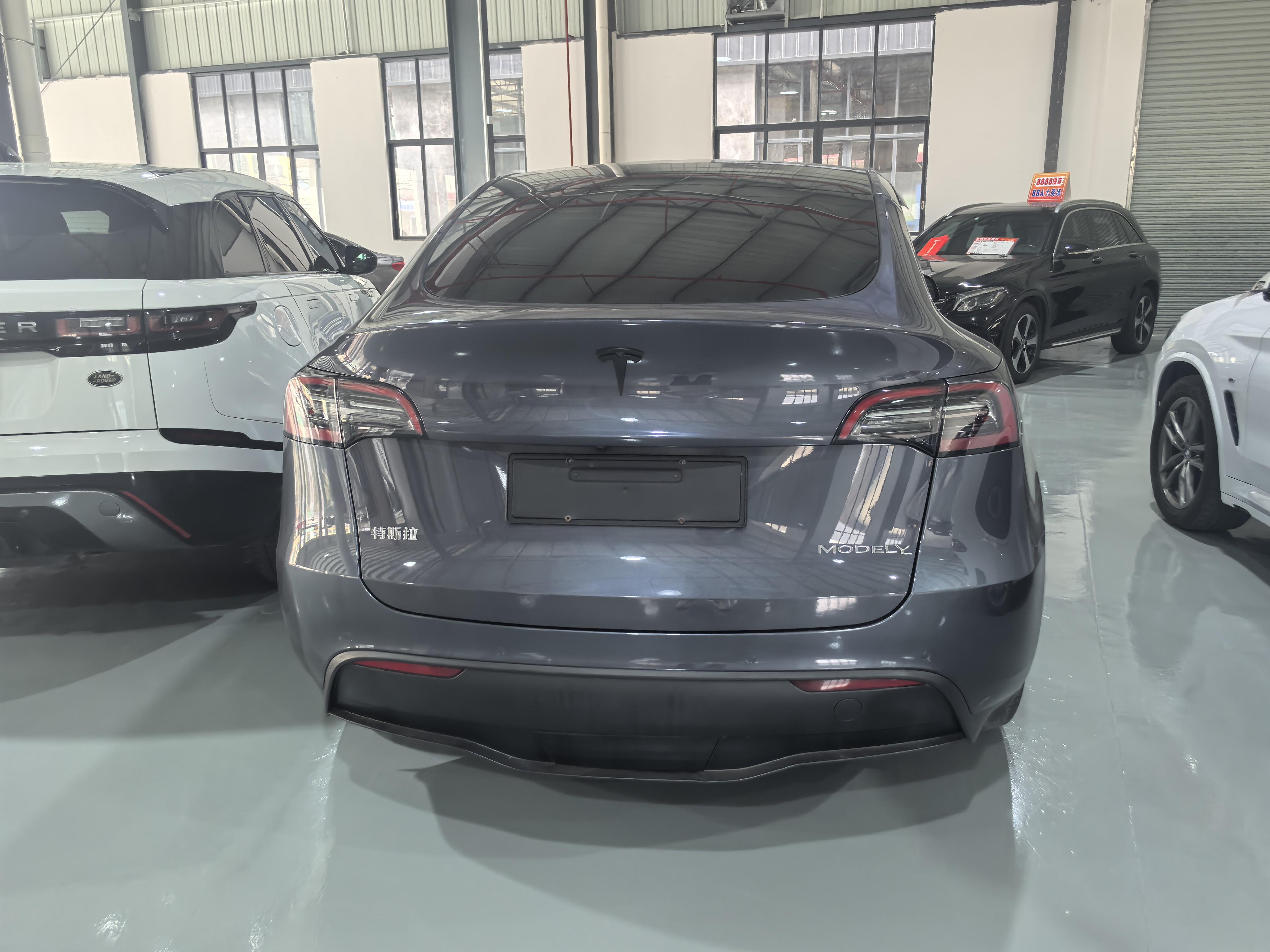 Tesla Model Y 2022 thumb 3