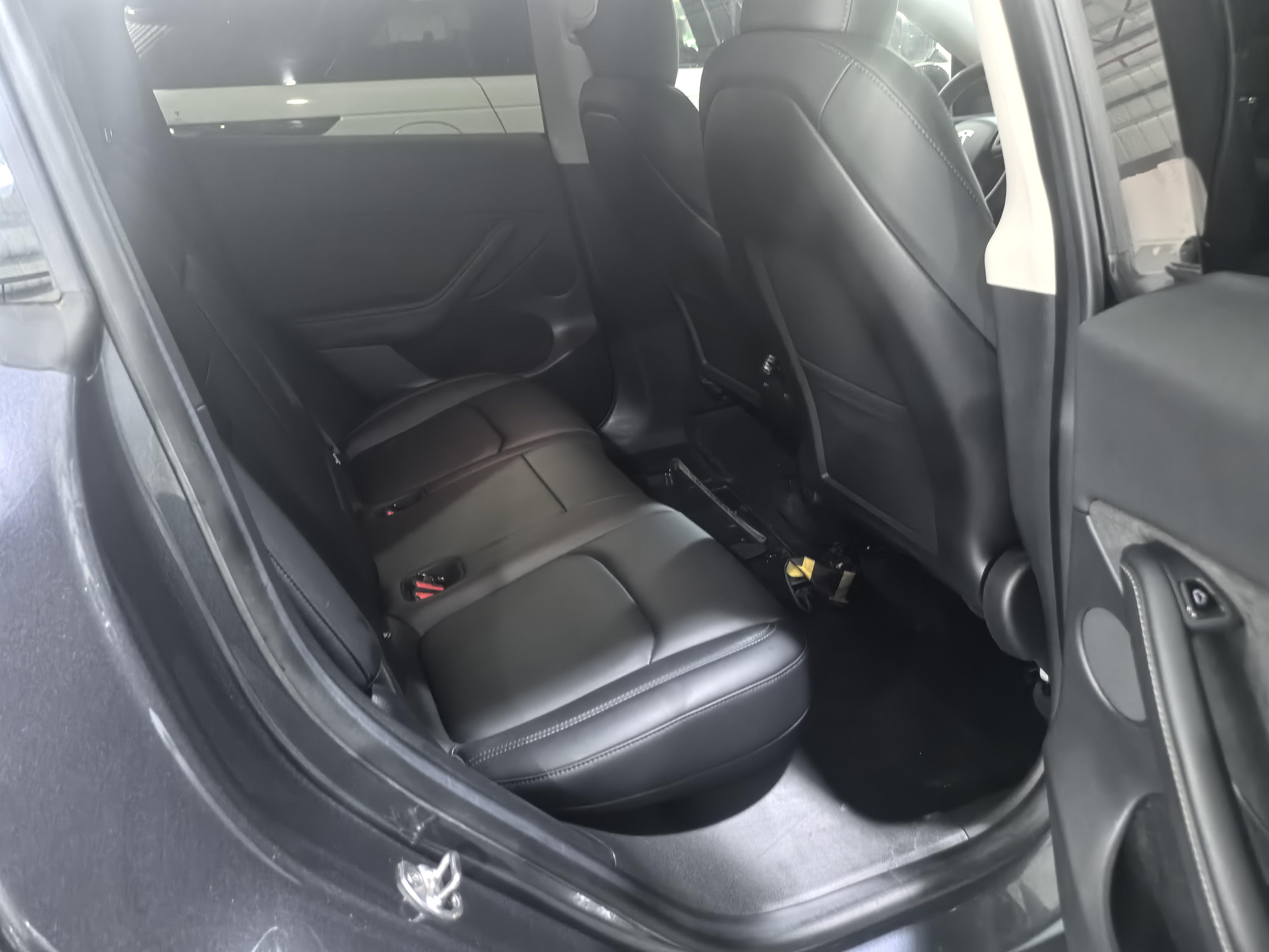 Tesla Model Y 2022 thumb 11
