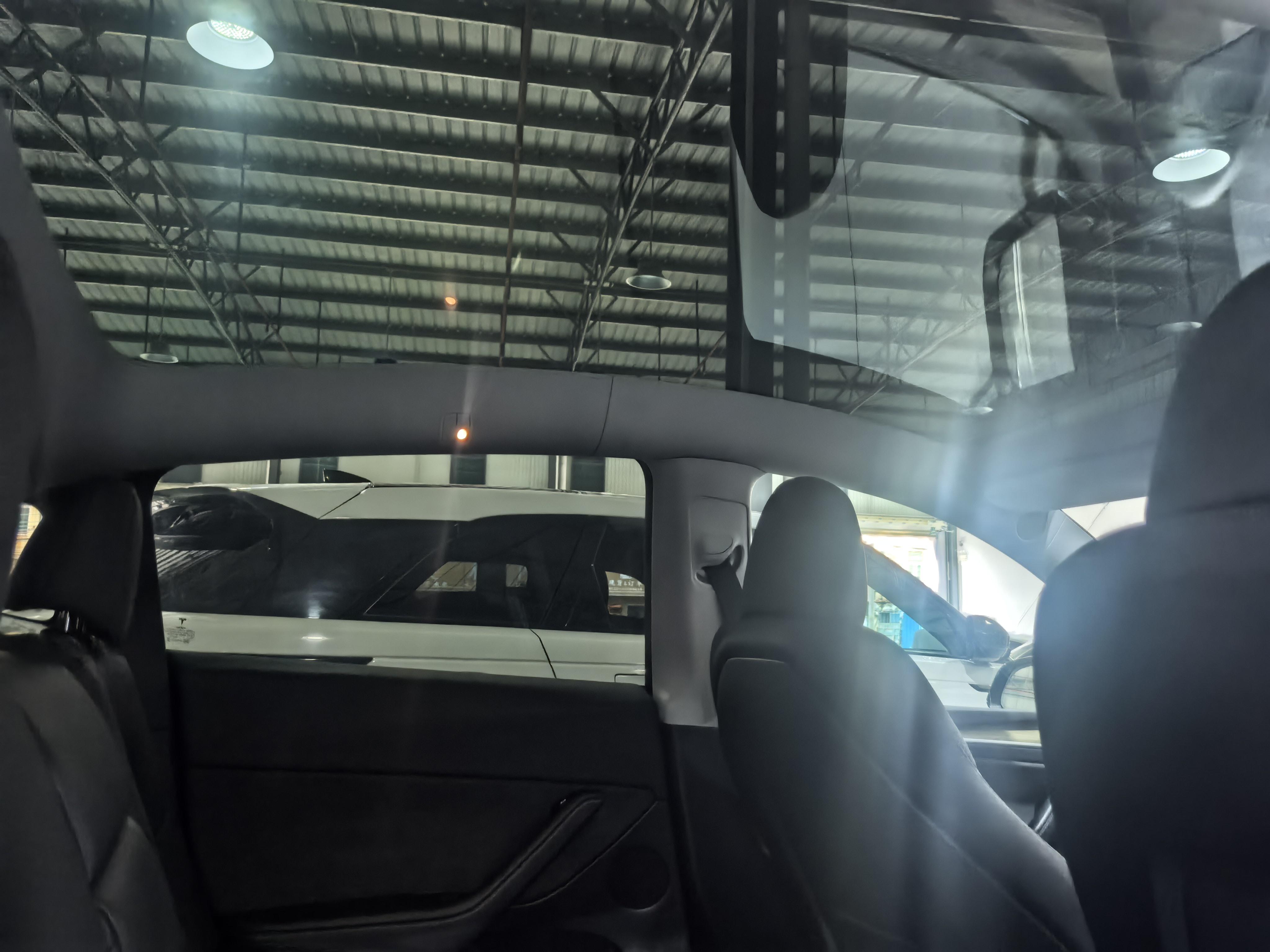 Tesla Model Y 2022 thumb 12