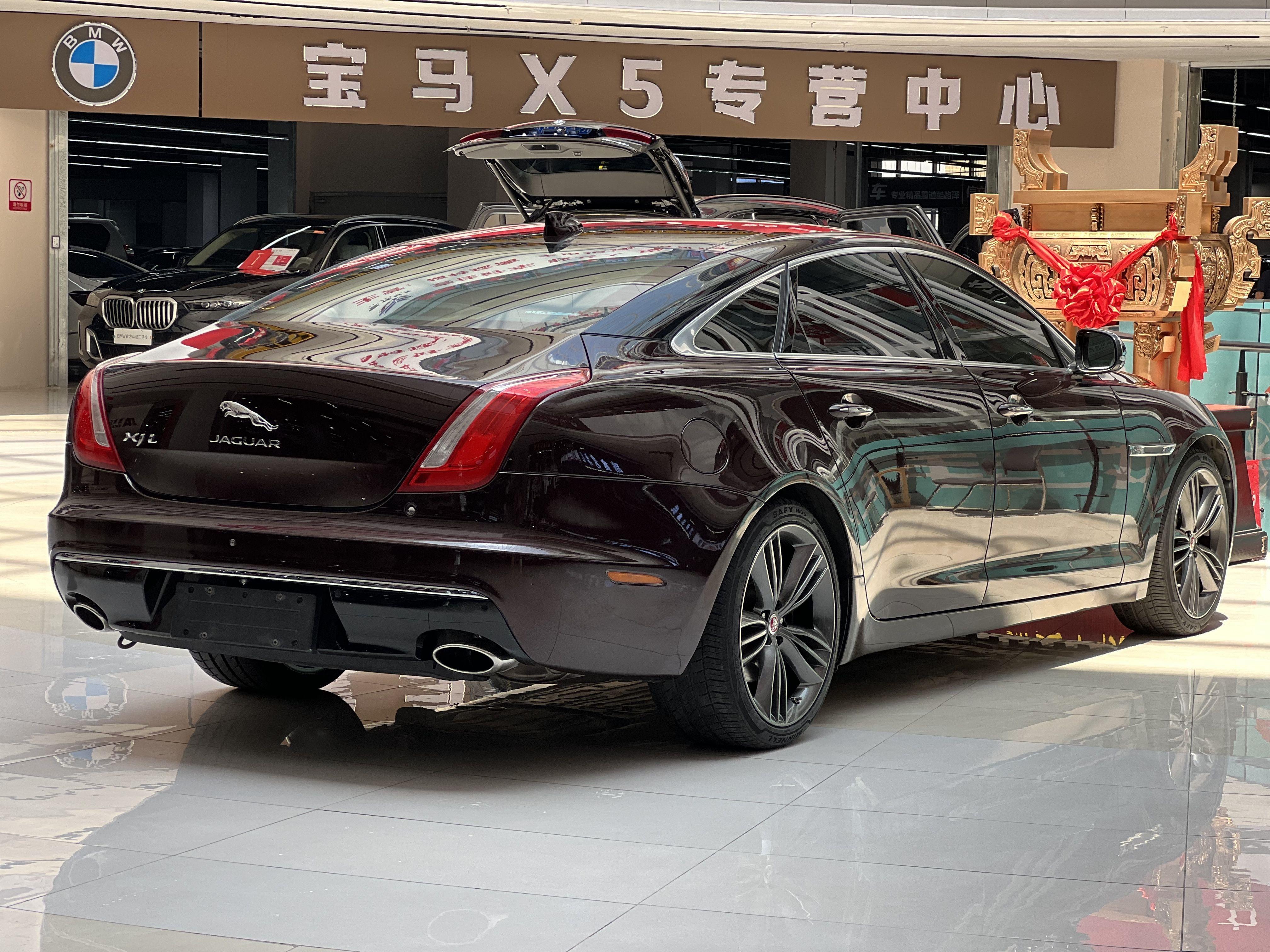 Jaguar XJ 2016 thumb 3