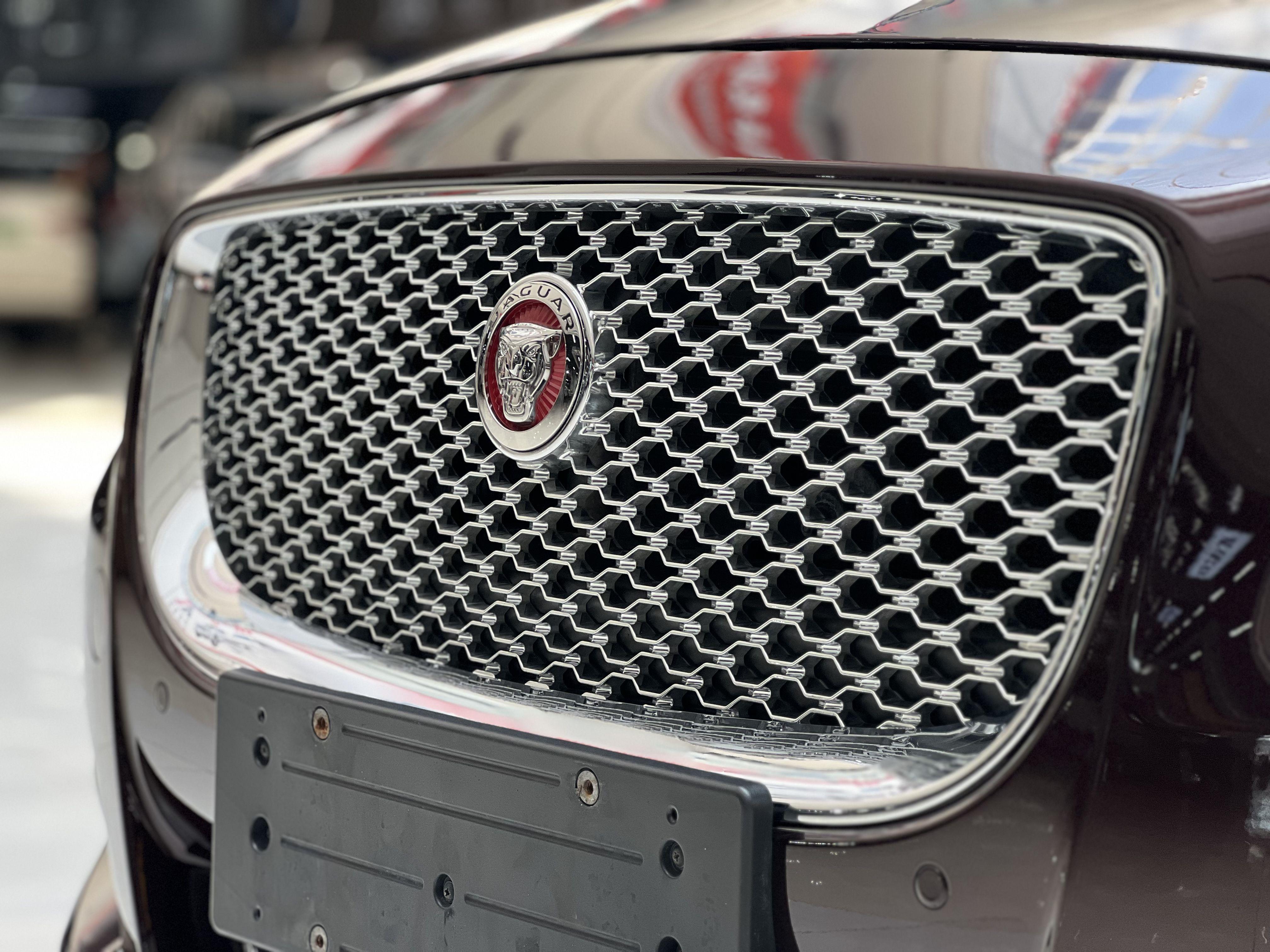Jaguar XJ 2016 thumb 7