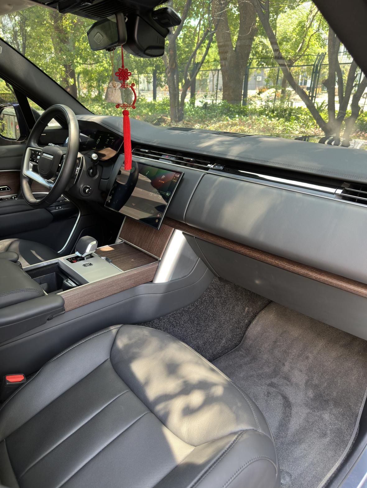 Land Rover Range Rover 2025 thumb 7