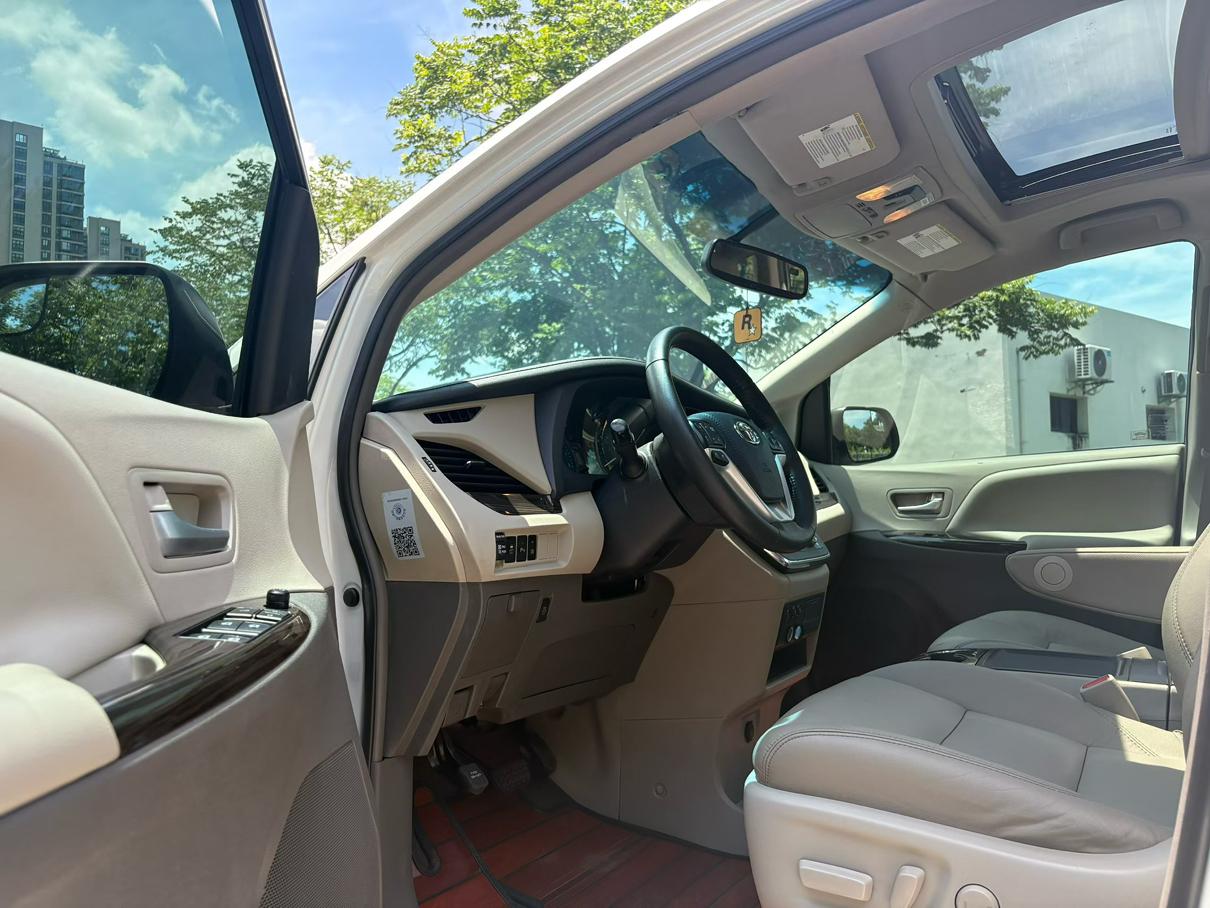 Toyota Sienna 2017 thumb 7