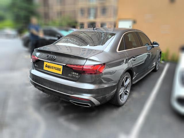 Audi A4 2020 thumb 2