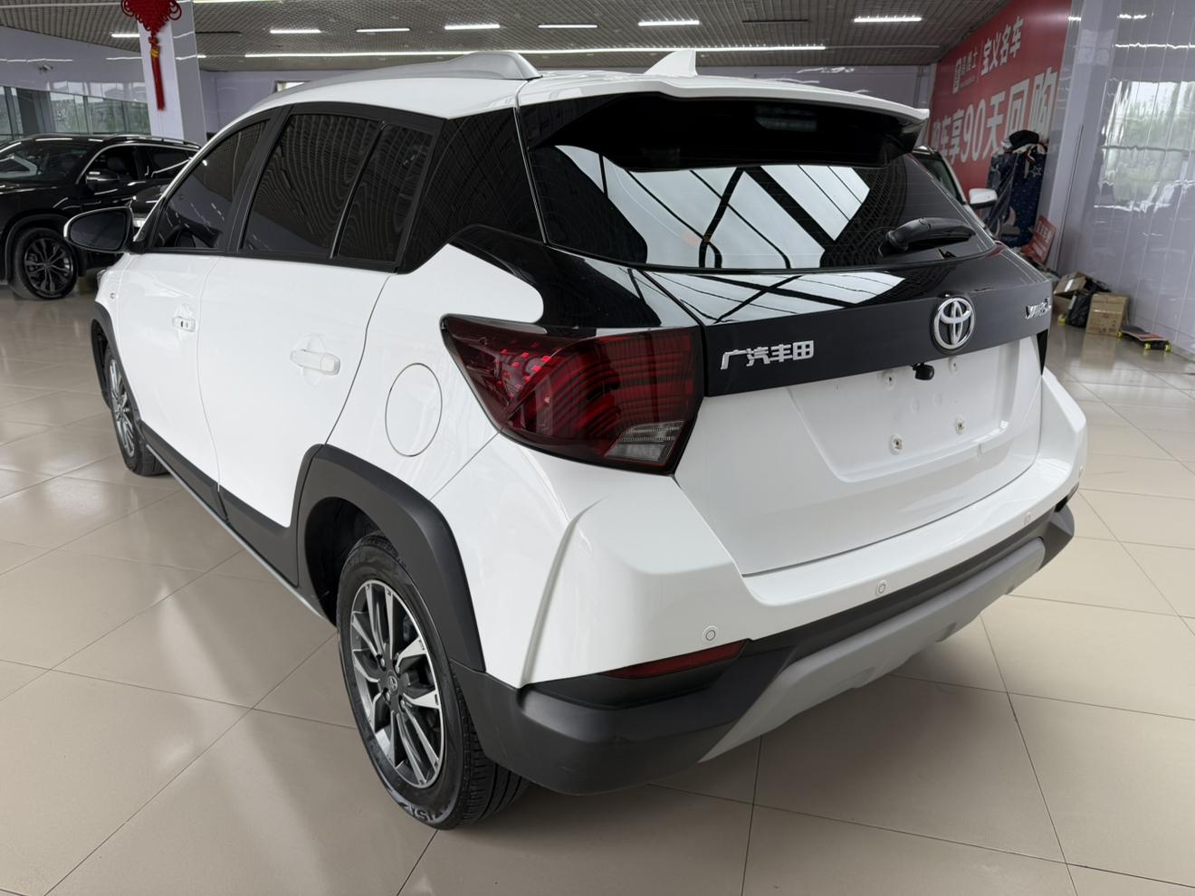 Toyota Yaris 2022 thumb 2