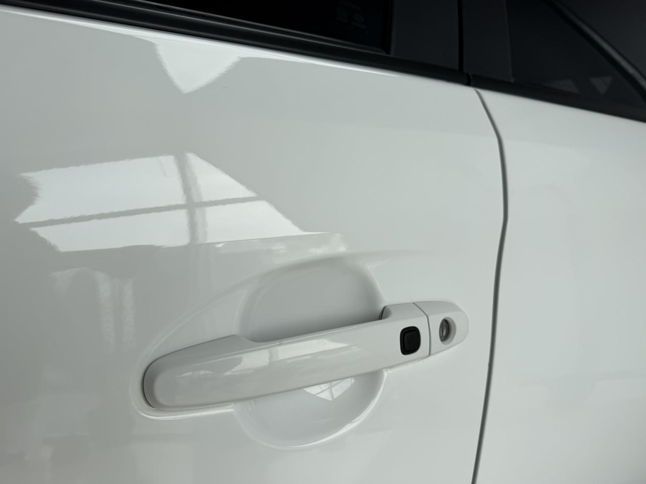 Toyota Yaris 2022 thumb 10