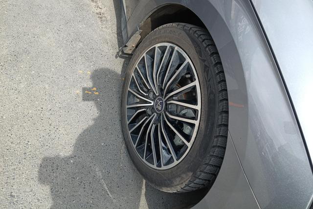 BYD Han 2023 thumb 3