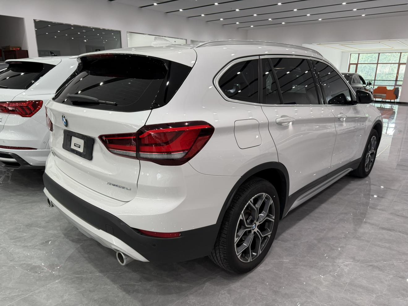 BMW X1 2021 thumb 4