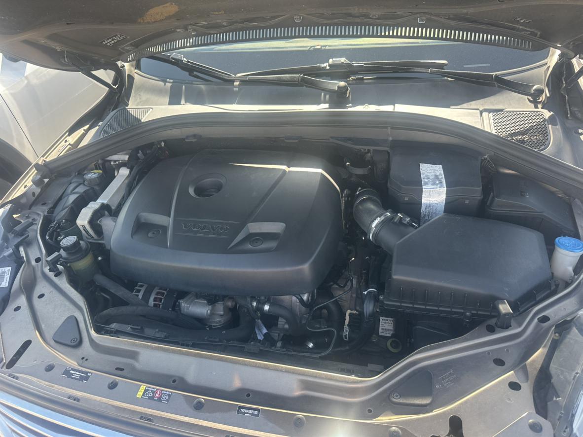 Volvo XC60 2015 thumb 4