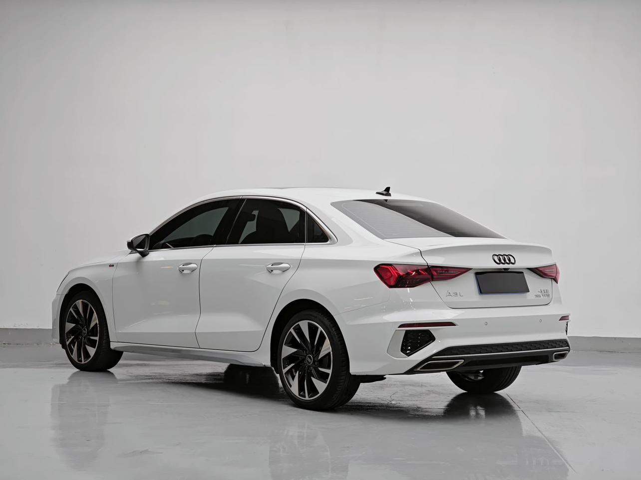 Audi A3 2023 thumb 2