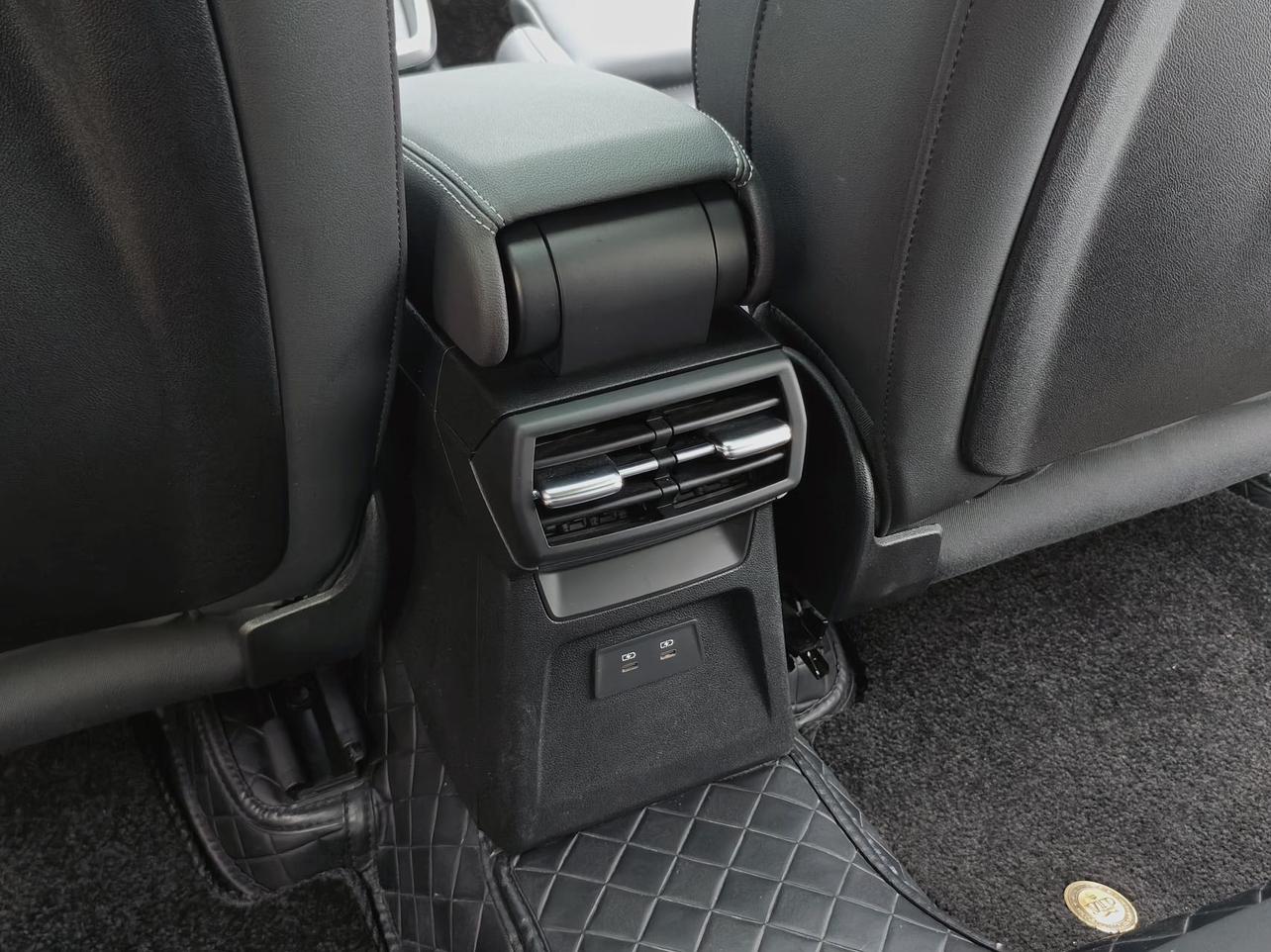 Audi A3 2023 thumb 6