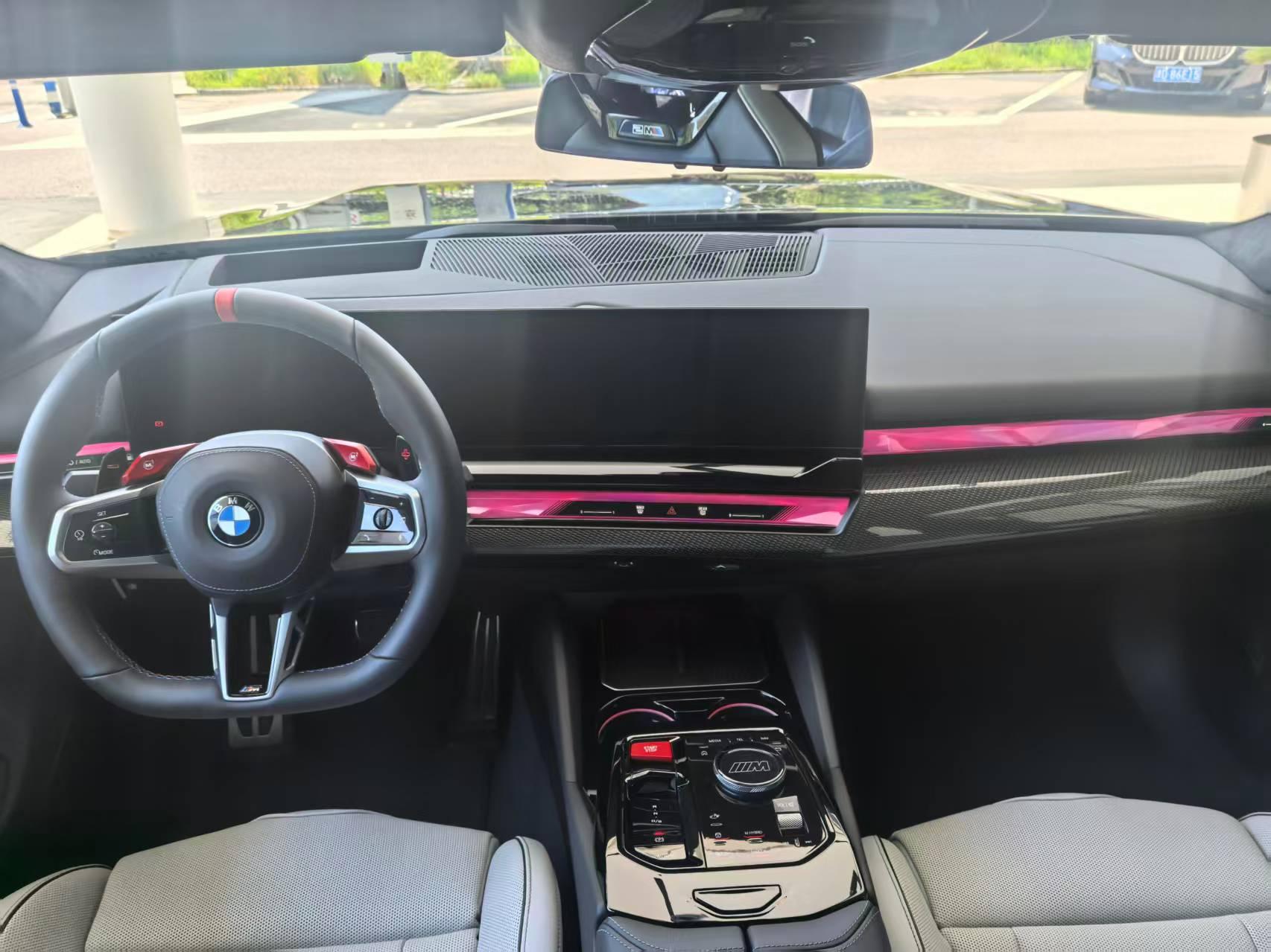 BMW M5 2025 thumb 5