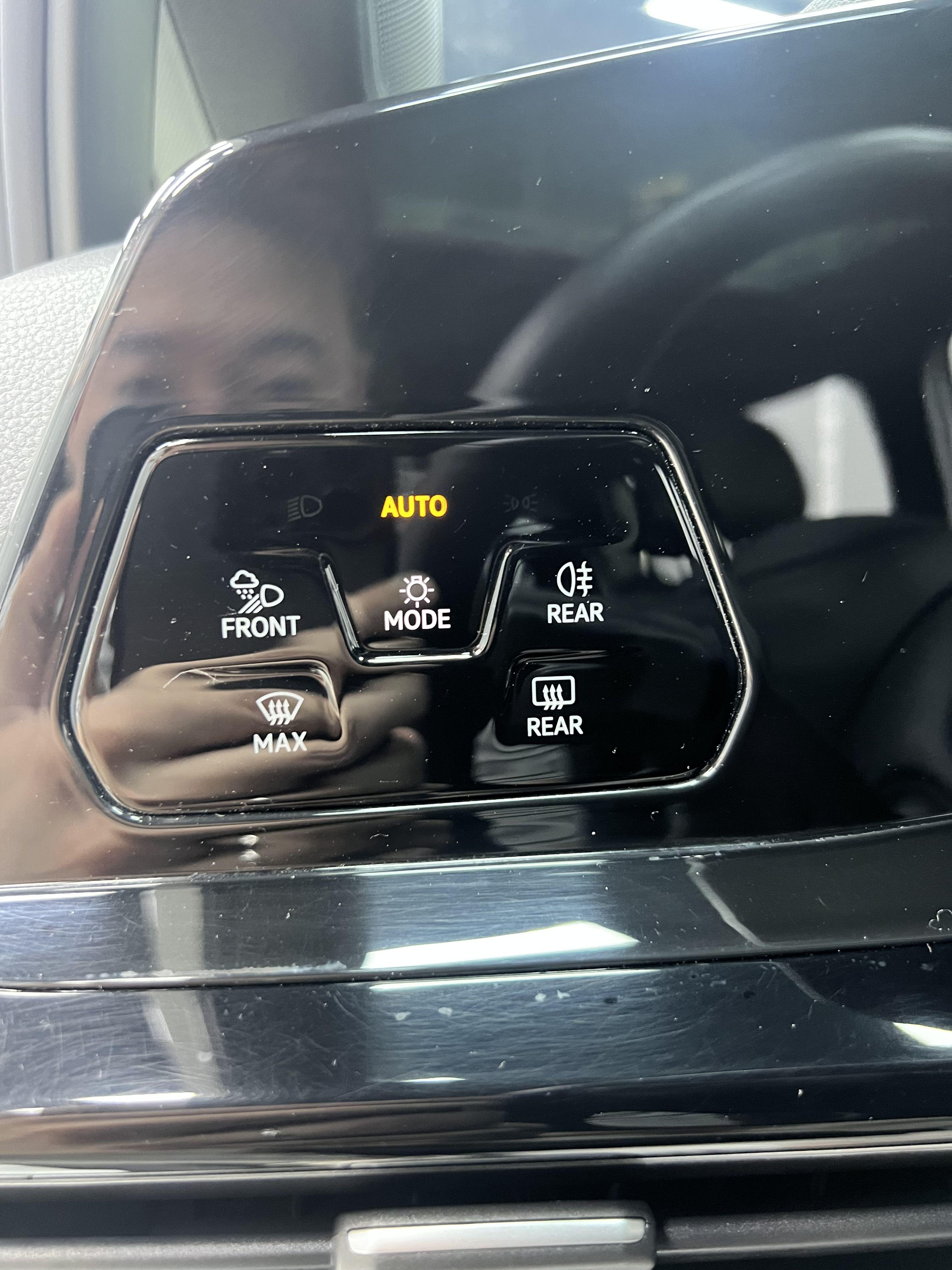 Volkswagen Golf Sportsvan 2021 thumb 8
