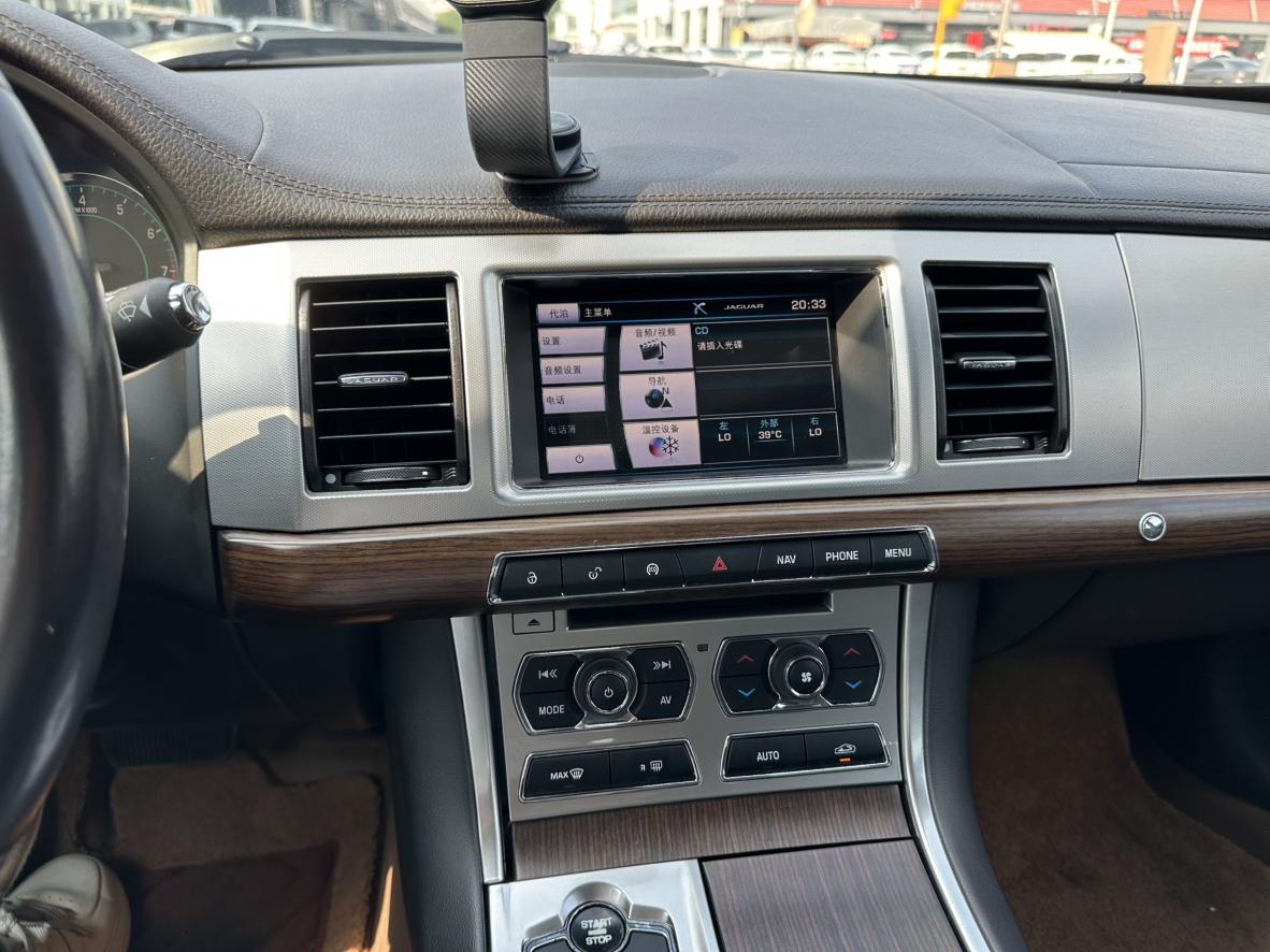 Jaguar XF 2014 thumb 9