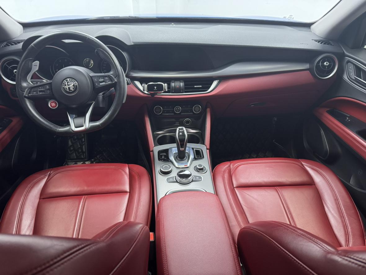 Alfa Romeo Stelvio 2020 thumb 4
