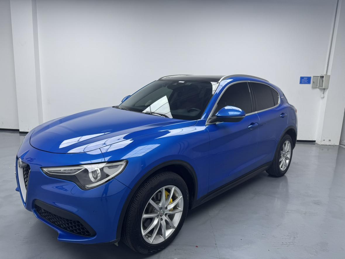 Alfa Romeo Stelvio 2020 thumb 9