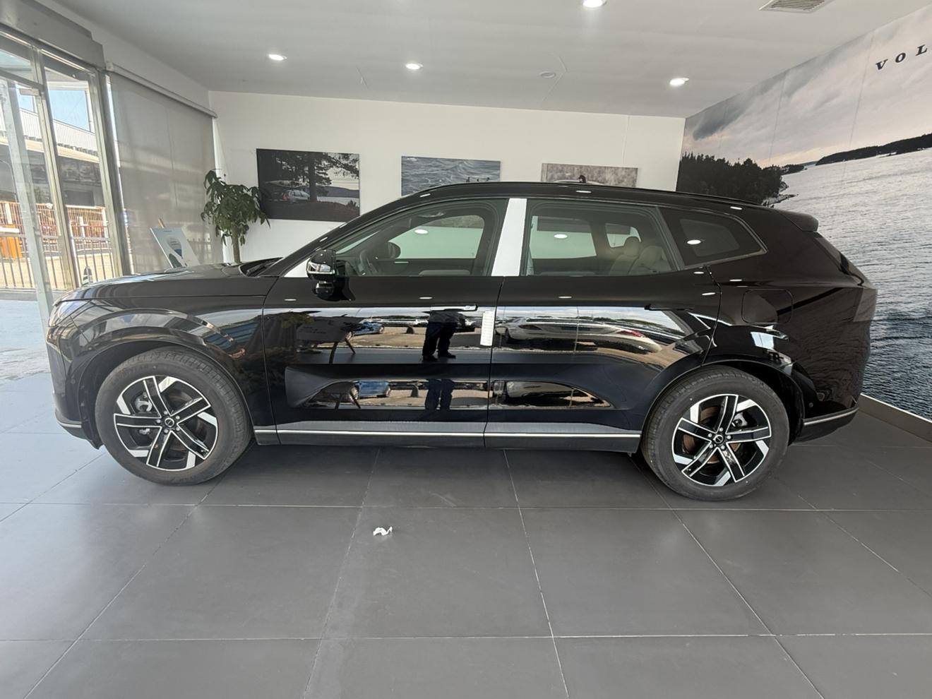 Volvo XC70 2026 thumb 2