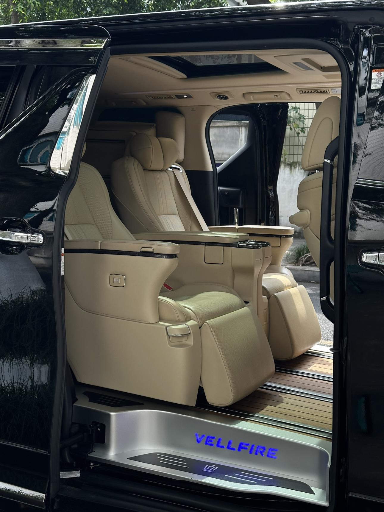 Toyota Vellfire 2021 thumb 7