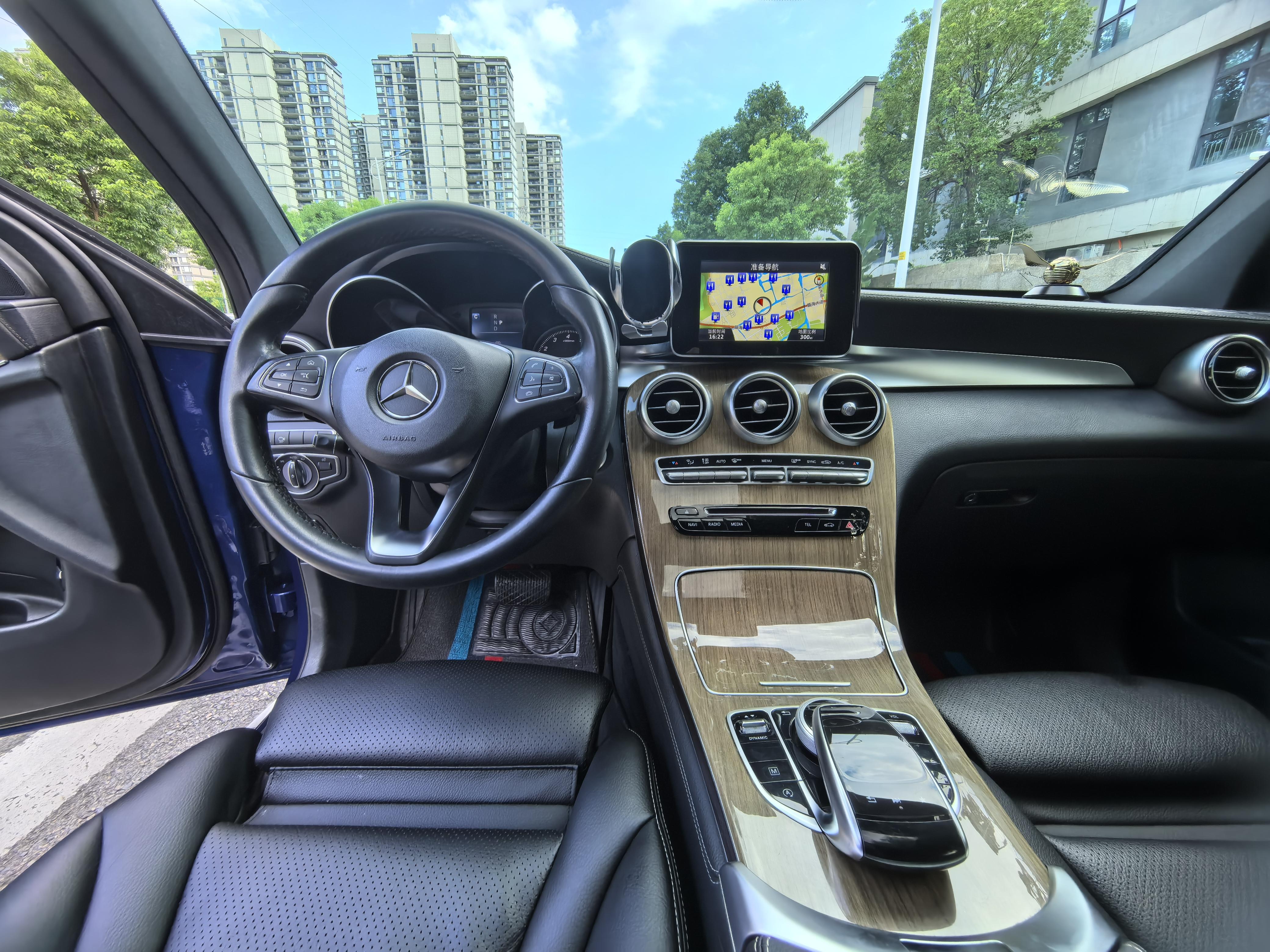 Mercedes-Benz GLC 2017 thumb 9
