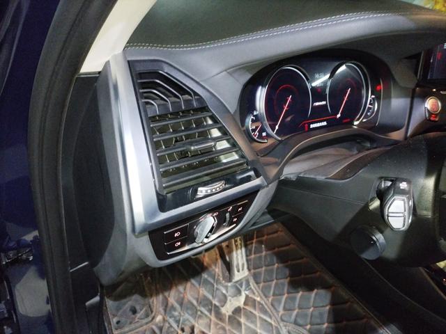 BMW X3 2018 thumb 12