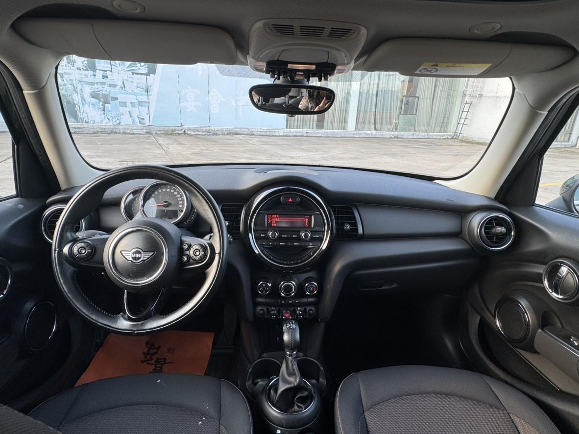 Mini Hatch 2016 thumb 9