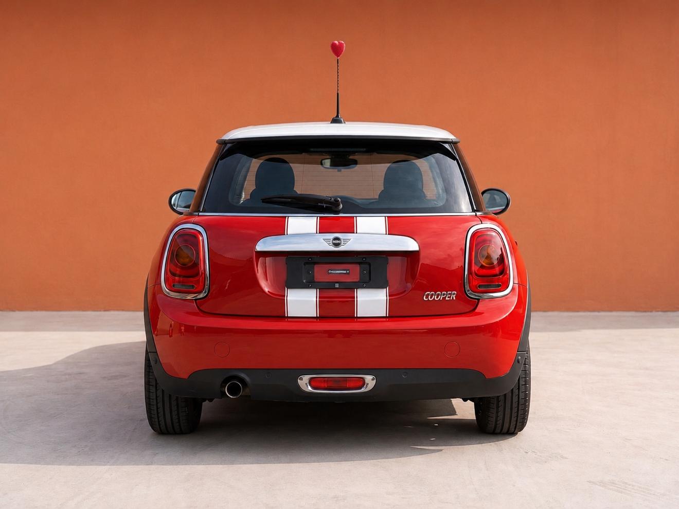 Mini Hatch 2020 thumb 2