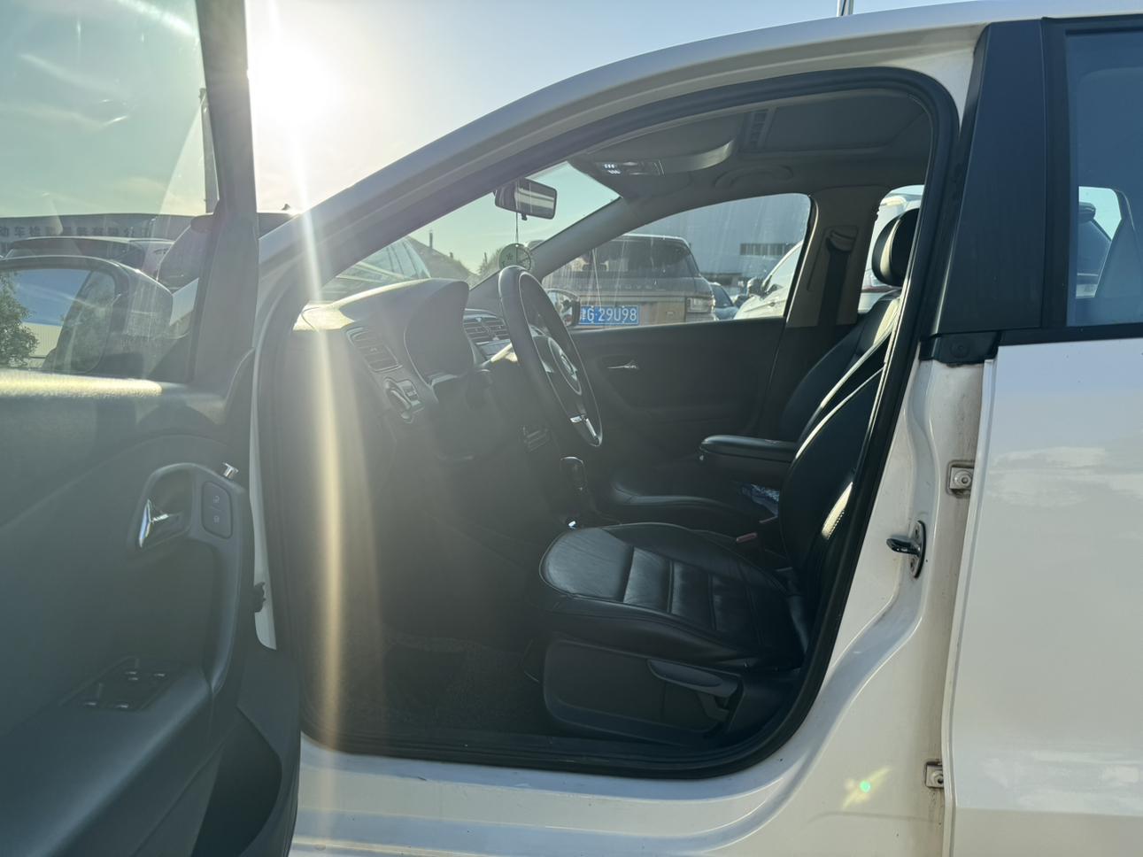 Volkswagen Polo 2013 thumb 10
