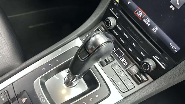 Porsche 718 2020 thumb 10