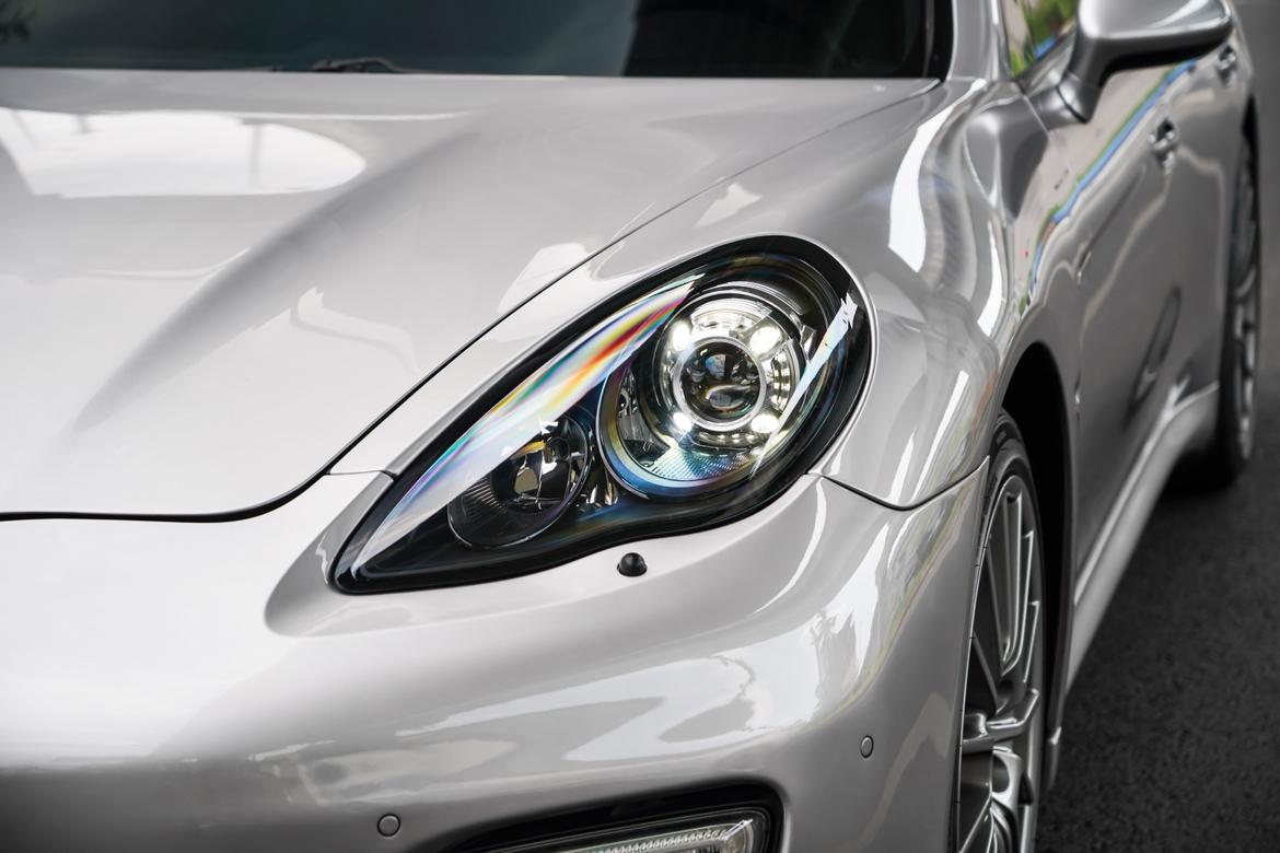 Porsche Panamera 2012 thumb 8