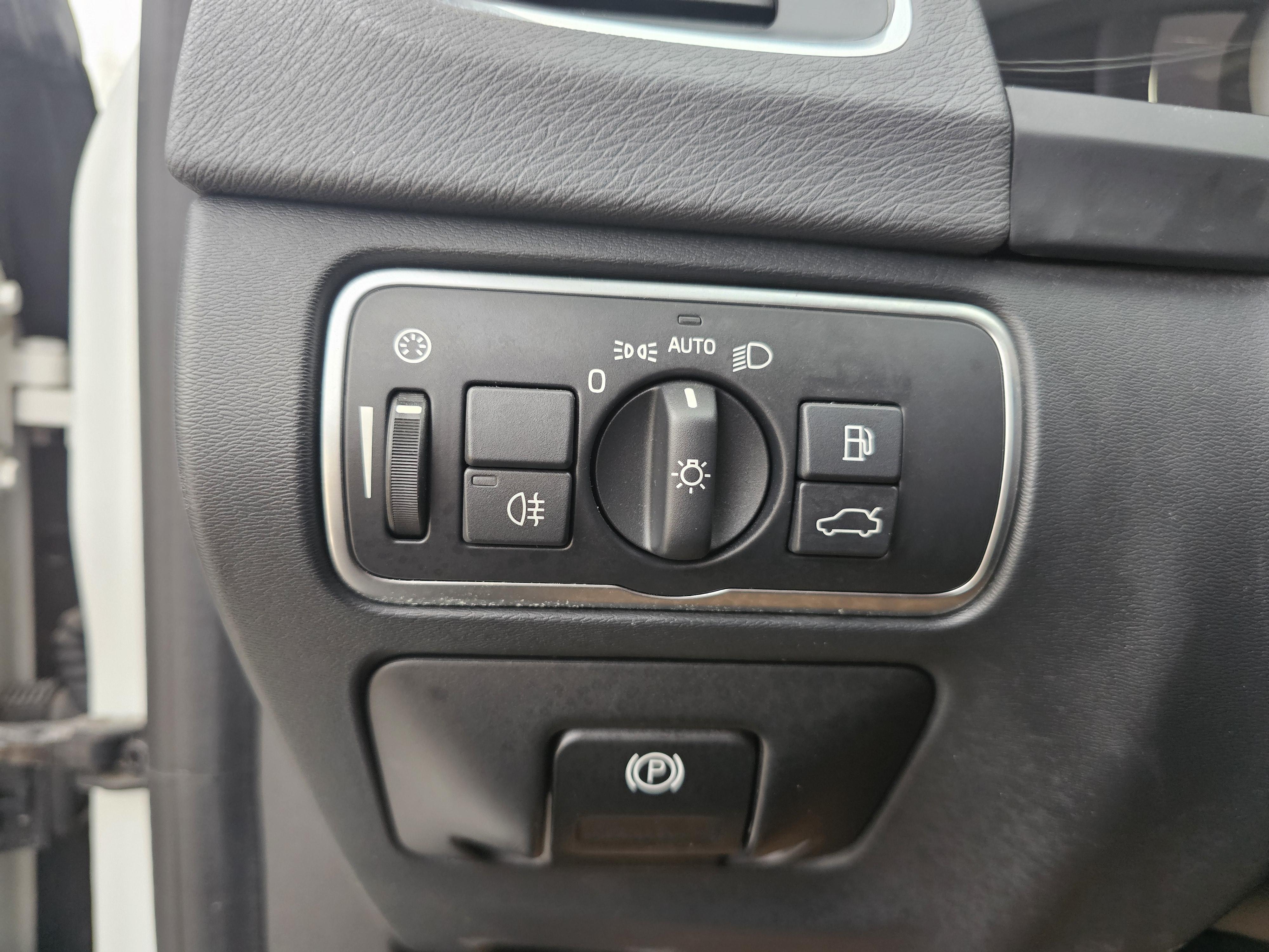 Volvo S60 2017 thumb 10