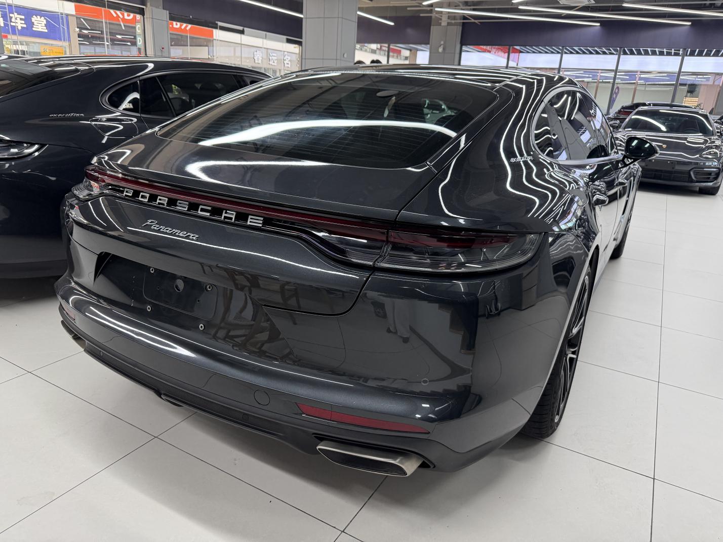 Porsche Panamera 2023 thumb 4
