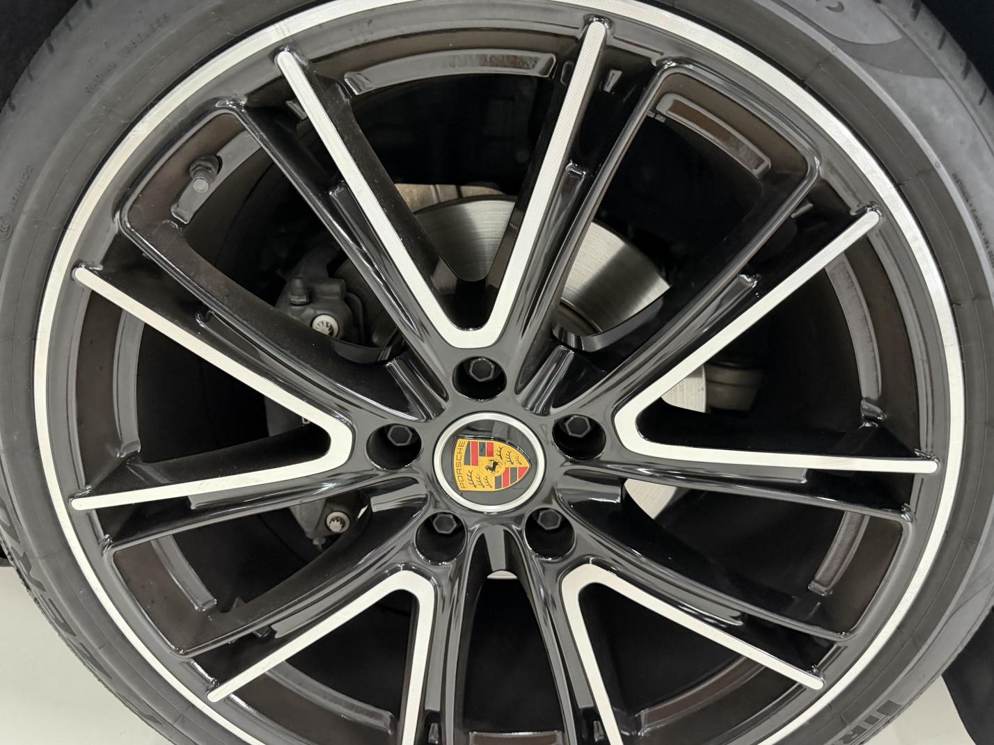 Porsche Panamera 2023 thumb 7